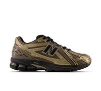 New Balance Unisex 1906R in Brown/Black Synthetic, size 9