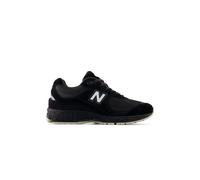 New Balance Unisex 2002r Black size 36 | Sneakers Outlet | Unisex | Black 36