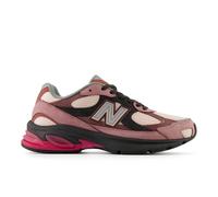 New Balance Unisex 2010 in Pink/Purple Leather, size 10