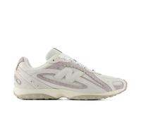 New Balance Unisex 204L in Grey Suede/Mesh, size 8
