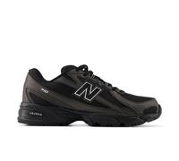 New Balance Unisex 740 in Black/Grey Synthetic, size 7