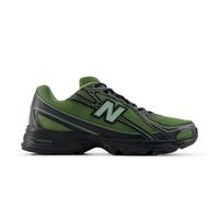New Balance Unisex 740 in Green/Black Synthetic, size 7