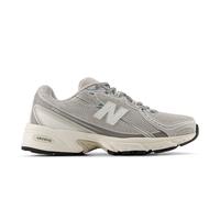 New Balance Unisex 740 in Grey Synthetic, size 7.5