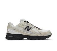 New Balance Unisex 740 in Grey/White Synthetic, size 3.5
