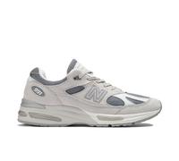 New Balance Unisex Made in UK 991v2 in Grey/White Suede/Mesh, size 9.5