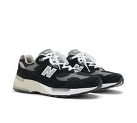 New Balance Unisex Made in USA 992 in Black/Grey/White Suede/Mesh, size 6