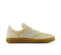 New Balance Unisex T500 in Beige/White Leather, size 5.5