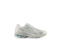 New Balance Unisex U1906r White size 40.5 | Sneakers Outlet | Unisex | White 40.5