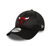 New Era 9Forty Strapback Cap - Satin Chicago Bulls Black