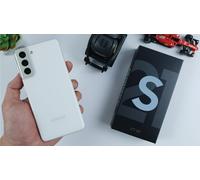 NEW Samsung Galaxy S21 5G, 256GB, 8GB Ram, Unlocked in sealed box & accessories