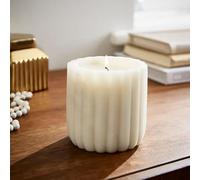 New White Modern Silk Floral Scented Candle, Ribbed Marble Container with a Rich, Elegant Scent and 28-Hour Burn Time, A Stylish and Fragrant Addition to Any Home Decor - M61