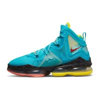 Nike LeBron 19 'Christmas' DC9338-400 13.5