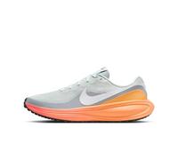 Nike Men's Revolution 8Sneaker