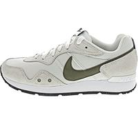 NIKE Men's Venture Runner Sneaker, Summit White Medium Olive Black White 01, 5.5 UK