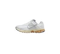 Nike Men's Zoom Vomero 5Sneaker