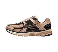 Nike Men's Zoom Vomero 5Sneaker