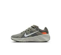 Nike Metro Tek HQ2007 Older Kids Shoe, Light Army Pale Ivory Twilight Marsh, 4 UK