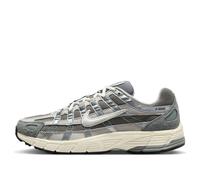 Nike P-6000 Trainer - Silver - Size 7.5