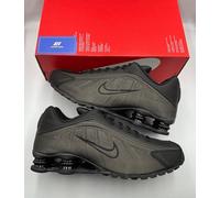 Nike Shox R4 Black Bright Crimson UK 11 HQ1988 001