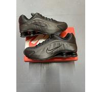 Nike Shox R4 Mens Trainers Black Lace-Up Low Top UK 8/8.5/9/9.5/10/11 HQ1988 001