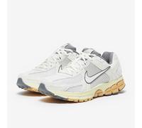 Nike Zoom Vomero 5 Women's Shoes - White 4.5
