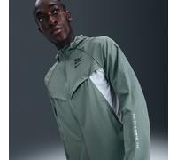 Nike Stride 'Eliud Kipchoge' Men's UV Repel Running Jacket - Grey - Nylon M