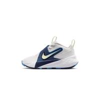 Nike Team Hustle D 12 Younger Kids' Shoes - White 13.5