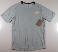 NIKE TRAIL RISE SOLAR CHASE DRI FIT RUNNING TOP - LIGHT SILVER DV9305-034 MEN L