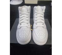 NIKE TRAINERS AIR JORDAN 1 MID GS TRIPLE WHITE SIZE UK4.5 US5Y EUR37.5