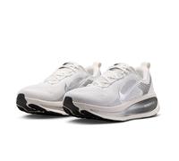 Nike Vomero 18 Women's Running Shoes | UK 5 in Summit White/Metallic Silver/Sail