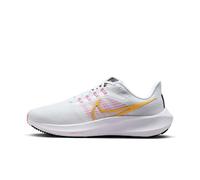 NIKE Women's Air Zoom Pegasus 39Sneaker