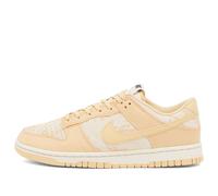 Nike Women's Dunk Low Uni W Sneaker Brown/Sesame/Red