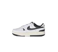 Nike gamma force trainers in white & black UK 5 (EU 38½)