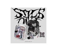 NMIXX - Fe3O4 : Stick Out [Limited Ver.] Album (Random ver.)