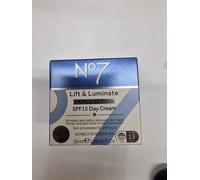 Lift & Luminate TRIPLE ACTION Day Cream, anti-ageing, for younger-looking skin