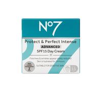 Protect & Perfect Intense ADVANCED Day Cream, protect & hydrate skin, for a youthful look
