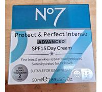 Protect & Perfect Intense ADVANCED Day Cream, protect & hydrate skin, for a youthful look