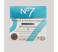 Protect & Perfect Intense ADVANCED Day Cream, protect & hydrate skin, for a youthful look