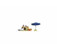 Family at the Picnic | Gauge H0 | Model Figures | Model Railway