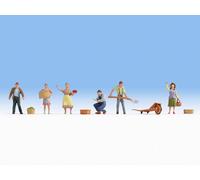 NOCH 15617 HO Scale Agricultural Scene: Farmers Working In The Fields (Pz. 6)
