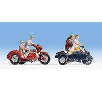 Noch 15905 Motorcyclists Landscape Modelling