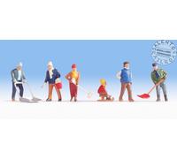 Noch 15928 Characters: People In Winter Outfit Working Playing On The Snow