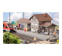 Noch® Figure Theme World Platform, with Travellers, H0 Figures for Model Railway Accessories, 1:87 Scale