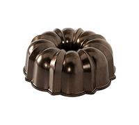 Nordic Ware 50148 12-Cup Pan Original Cast Aluminium, Bundt Tin with Fluted Pattern, Cake Mould Made in The USA, 2.8 liters, Bronze