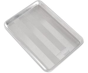 Nordic Ware Prism Jelly Roll Pan, Aluminium Baking Sheet with Improved Airflow, Rustproof Aluminium Sheet, Premium Bakeware for Baked Veggies, Muffins, Cookies and More, Made in The USA, Silver