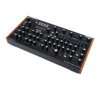 Novation Peak Synth - Eight Voice Analogue / Digital Polyphonic Module