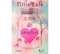 O mie de saruturi - Tillie Cole, New Moon, Editie in limba romana