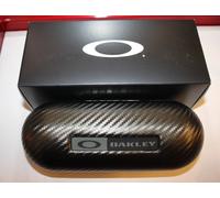 Oakley Large Carbon Vault, Case, 07-257 New in Box
