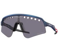 Oakley OO9465 Sunglasses Bundle: OO 9465 SUTRO LITE SWEEP 946528 Tld Blue Colorshift/Prizm Grey Policarbonate Standard and Small Red leash Accessory kit