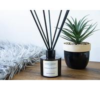 Oakmoss & Cedarwood Reed Diffuser - Clyde Candles Diffuser Oil with a Set of 7 Fibre Sticks, 100ml, Best for Home, Kitchen, Living Room, Bathroom. Diffusers set with sticks